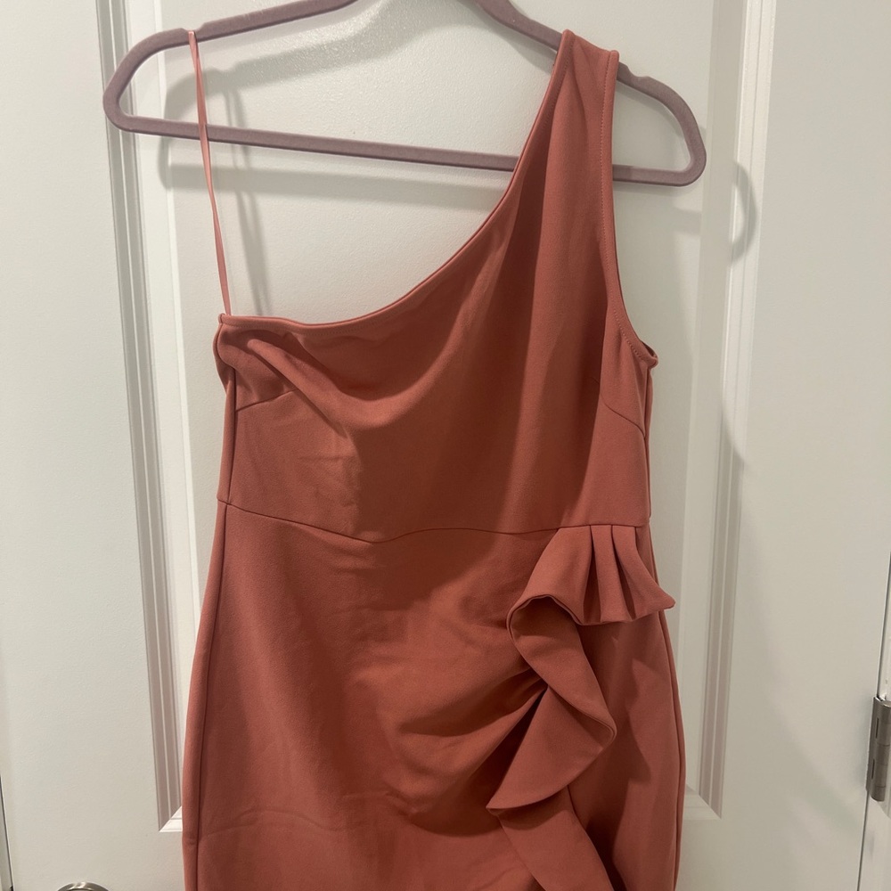 Elegant One-Shoulder Dress in Mauve